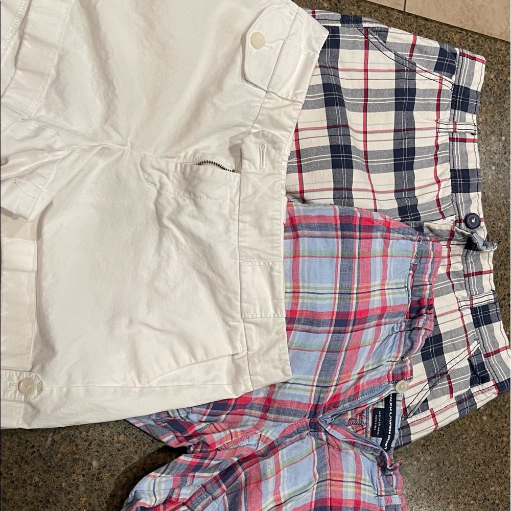 Banana Republic Bundle of 3 shorts-like new size 4.